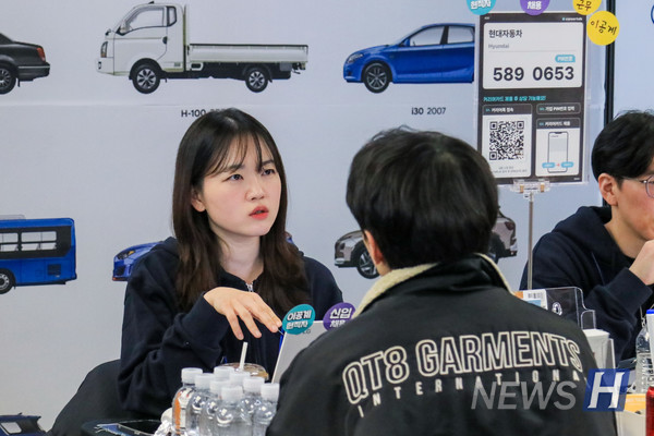▲ Hwang Jae-hyun (Department of Automotive Engineering, 2nd year), who completed a counseling session, said, "I'm not yet at the stage of actively job hunting, but I found it meaningful to gather information and gain insights for my future career path."
