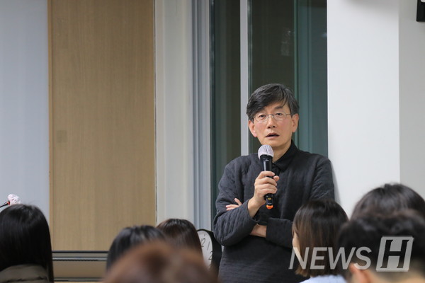 ▲ 손 씨는 "시대가 흘러도 미디어의 본질은 바뀌지 않는다"는 메시지를 남겼다. ⓒ 송미주 기자