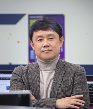 ▲ Professor Choi Yong-suk fromthe School of Computer Science.