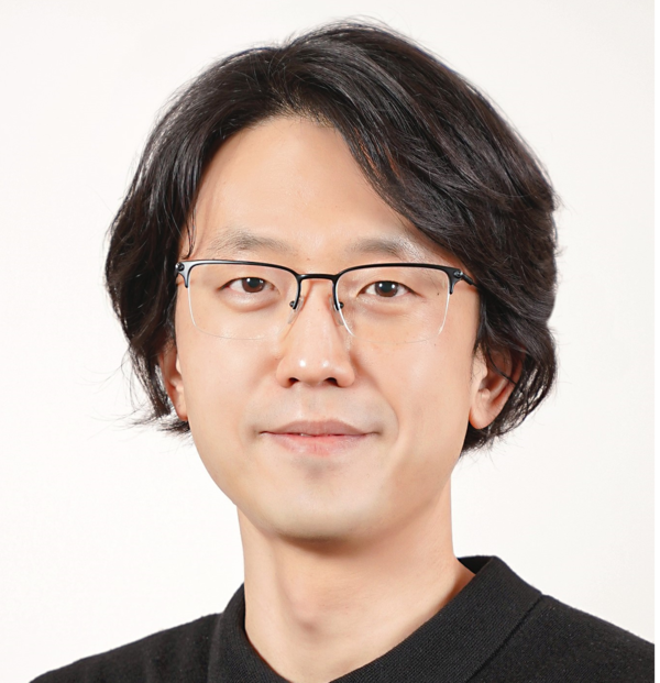                                                                                        Professor Han Kyung-sik