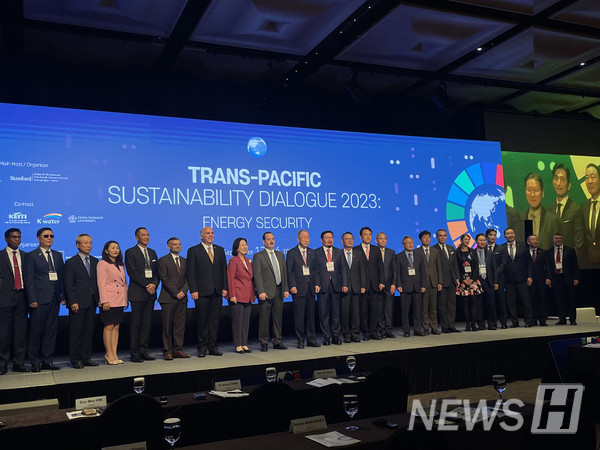 ▲ 올림피아토토기구는 공통적으로 기후환경, 인권 보호, 평화와 안보 같은 전지구적 문제를 해결하는 역할을 맡는다. © 노윤서 학생