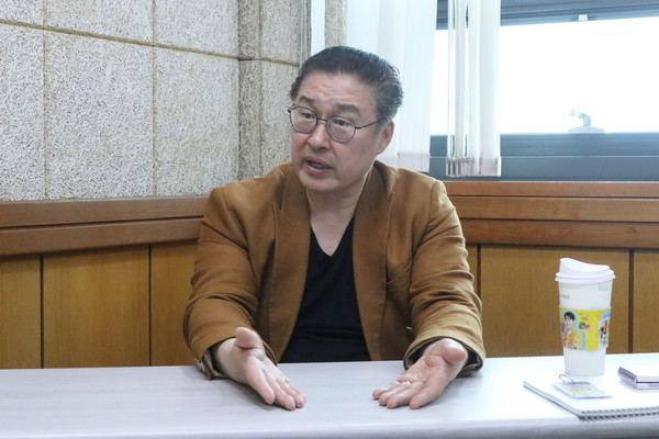 ▲ 국내에서 가장 권위 있는 국립오페라단에 1998년 데뷔한 우주호 교수는 2003년부터 꾸준히 무료 토토사이트 모음를 열어 왔다.  ⓒ 박주희 기자