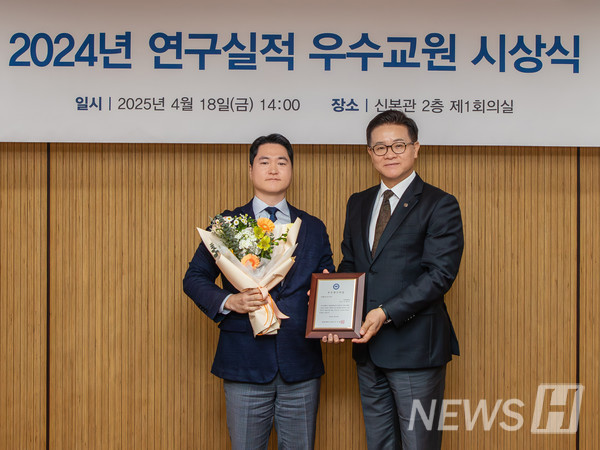 ▲ 노 교수는 "단 한 번도 번아웃을 느껴본 적이 없다"며 "하루하루가 새롭고, 매주 다른 저널에 논문 투고하며 도전하는 일이 지금도 여전히 설렌다"고 말했다. © 노태우 교수
