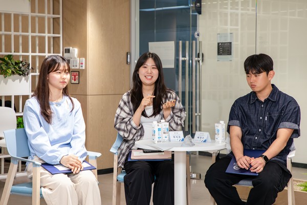 ▲ 한진영 씨(왼), 박지은 씨(중간), 배정수 씨(오른쪽)는 이날 우수상을 수상했다. ⓒ 미디어전략실