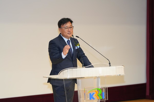 ▲ 지난 5월 19일 열린 원장 취임식에서 사 toto korea 토토사이트이 취임사를 하고 있다. ⓒ 한국철도기술연구원