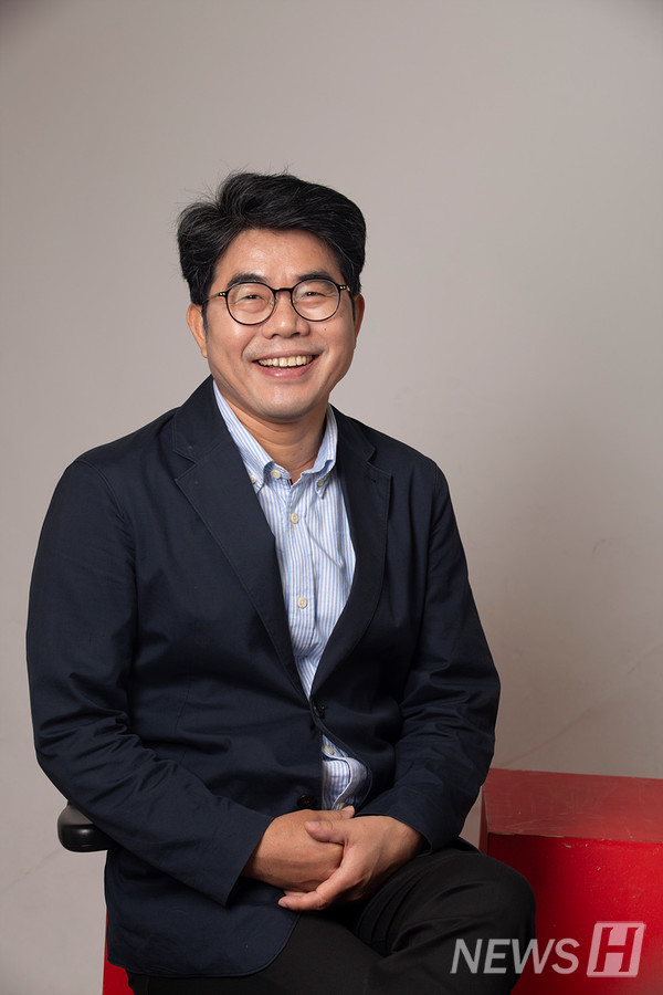 ▲ Professor Jung Ho-kyung, director of the Institute for 토토사이트 회원가입 거절 Studies at Hanyang University © Professor Jung Ho-kyung