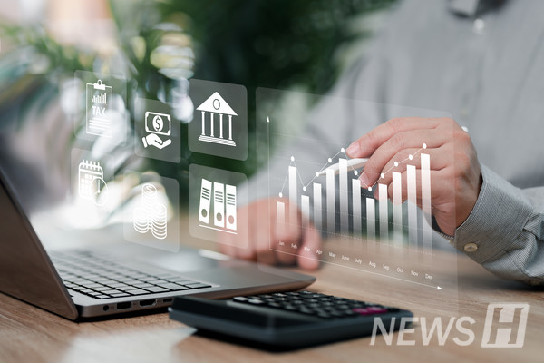 ▲ 데이터 분석은 기업 운영의 효율성을 제고하고 정부의 규제를 개선하는 데에 있어서 실질적인 도움을 제공한다.  ⓒ게티이미지