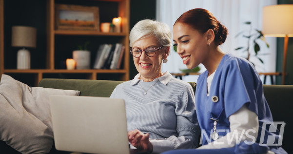 ▲ 시니어 샬롬토토은 내수 활성화뿐 아니라 대외 수출에도 잠재력을 가진다. 특히 IT 기술과 접목함으로써 대한민국의 경쟁력이 될 가능성이 있다. ⓒ 게티이미지