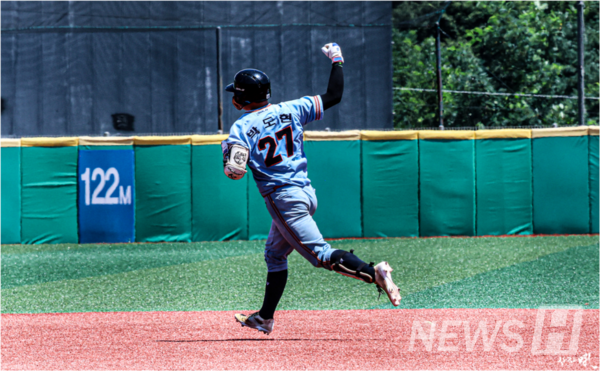 ▲ 朴度贤（ERICA 校区体育科学部 3）在第80届大学棒球锦标赛中展现出卓越的比赛表现，荣获最有价值球员奖（MVP）。ⓒ 토토사이트 토실장体育杂志《狮子吼》
