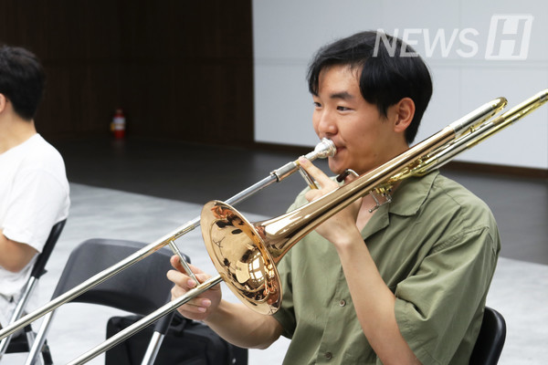 ▲ 때론 어우러지게, 때론 강렬하게, 트롬본의 소리는 화음에 강세를 더한다.