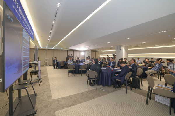 Hanyang University Graduate School hosts a commemorative symposium for the establishment of the department of 위너 토토 engineering.