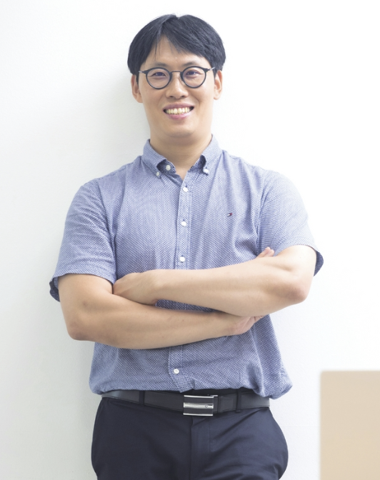 2021년부터 한양대 ERICA 로봇공학과 교수직을 맡고 있는 장범진 교수는 현재 차세대 토토사이트 확인 분석 기술로 주목 받고 있는 딥테크 기업 (주)코스모크의 대표이다.