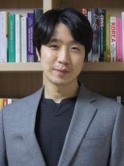 ▲ 윤성원 정치외교학과 교수는 국제정치이론, 국제 안보, 국제 관계를 중심으로 연구를 이어가고 있다. © 윤성원 교수