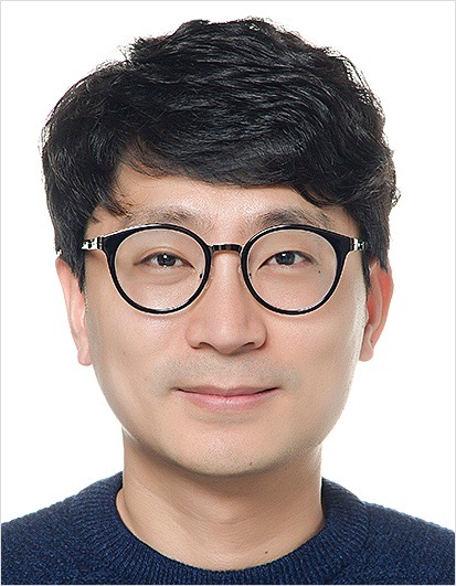                                          Professor Yoo Hyoung-suk