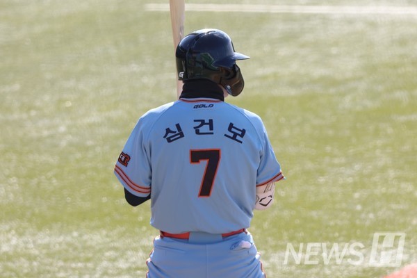 ▲ 심건보(스포츠과학부 스포츠코칭전공 4) 씨는 고교 시절 지명 실패의 아픔을 ‘후회 없는 노력’으로 극복하고 프로의 꿈을 이뤘다. © 심건보 학생