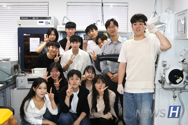 ▲ The goal of the Advanced Battery Research Laboratory is to design functional nano- and micro-scale energy materials that can be applied to next-generation energy storage and conversion technologies. ⓒ Reporter Park Ju-hui