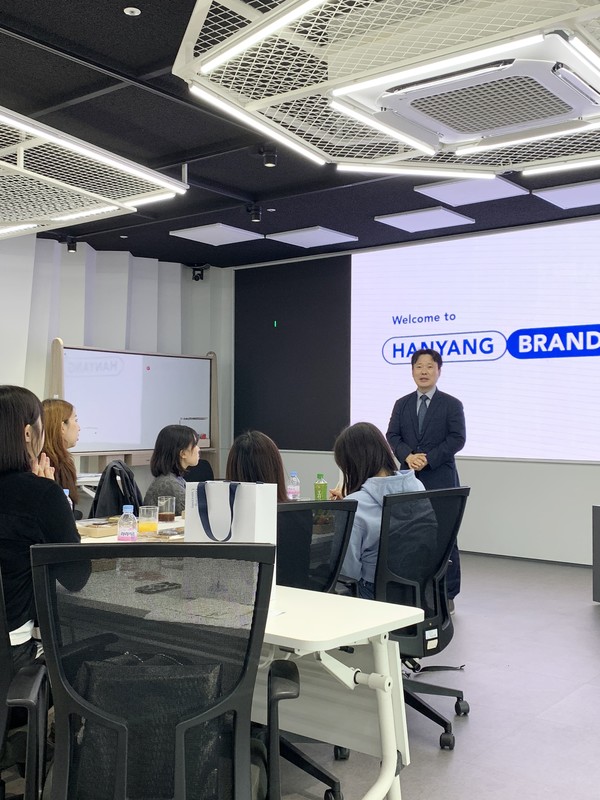 ▲ Executive Director of General Affairs Seo Jin-seok delivers words of support for the teams’ upcoming projects. 