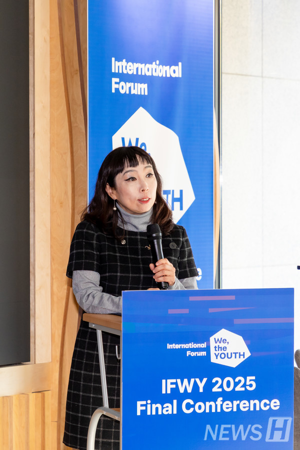 ▲ Professor Kim Te-rri from the Department of Global Content Convergence giving a lecture at the Hanyang Square session. © Media Strategy Office