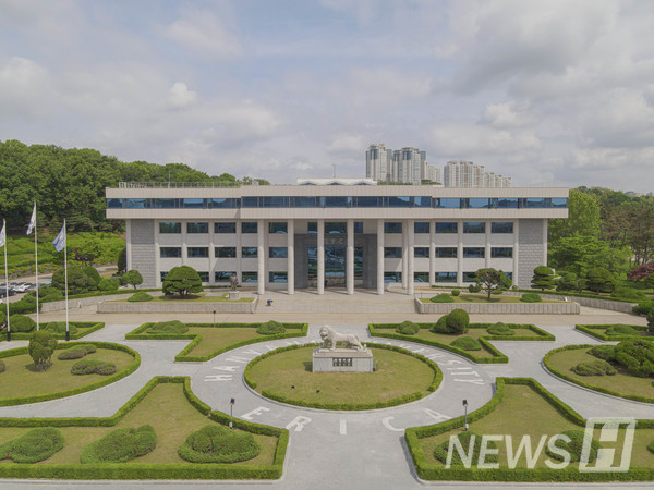 ▲ The ERICA Campus of Hanyang 토토사이트 돈받는법 ranked 13th in the overall rankings of the 2025 JoongAng Daily 토토사이트 돈받는법 Rankings. 