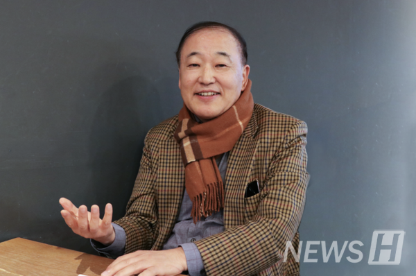 ▲ 이 동문은 우크라이나와 한반도는 지정학적 쌍둥이라며 국제 질서와 평화 수호를 위한 우크라이나 지원이 대한민국의 국익과 직결됨을 강조했다. © 박주희 기자