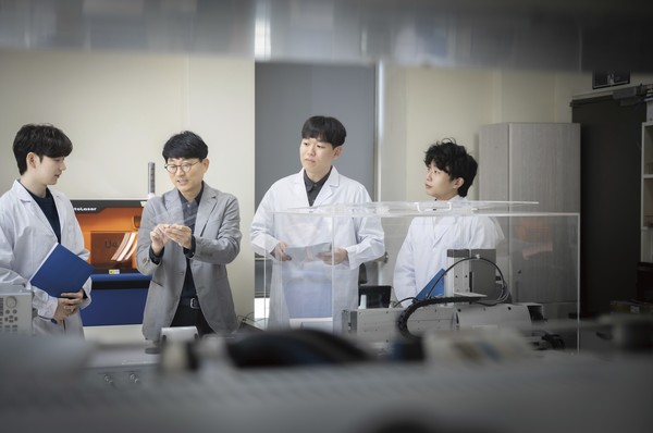 ▲ 유형석 교수는 앞선 기술력과 혁신적인 아이디어를 바탕으로 의료와 정보토토사이트 즐벳 분야를 잇고 국내 의료산업 성장을 견인할 인재를 육성한다.