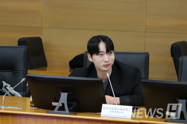 ▲ 수상 해외 토토사이트 순위 대표가 수상 소감을 전하고 있다.