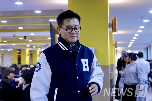 ▲ 이 총장은 인터뷰에서 더 따스하고 맛있는 한양의 아침밥을 위해 노력할 것을 약속했다. ⓒ 최지윤 기자