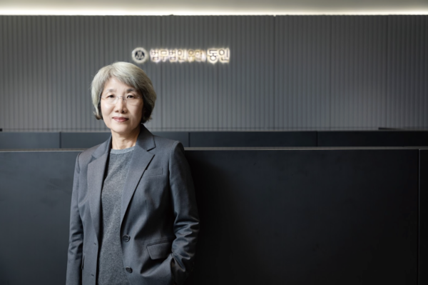 대법관, 원로법관을 역임하고 올해 9월부터 법무법인 동인에서 새출발을 시작한 박보영 더블유 토토.