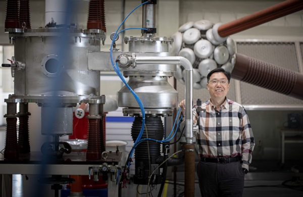 ▲ Lee Bang-wook, Director of the DC Grid Energy Innovation 토토사이트 러쉬 Center at Hanyang University ERICA. (Photo from Hanyang University ERICA) 