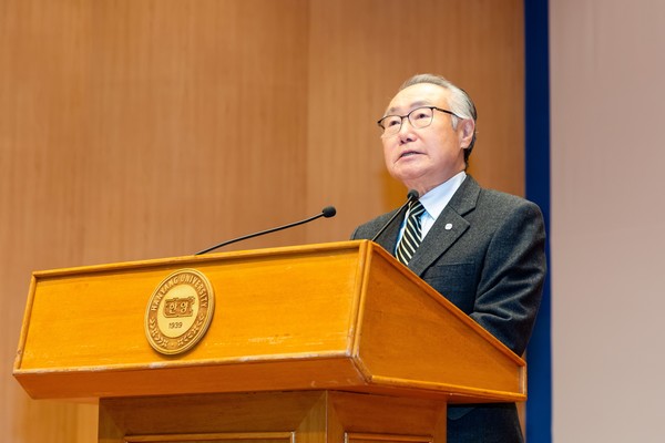 2026 학교법인 한양학원 신년 인사회 및 시무식에서 김종량 한양학원 이사장이 신년사를 전하고 있다. 