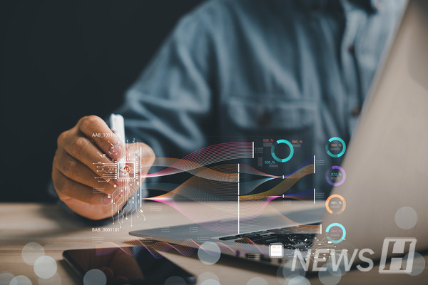 ▲ 윤길호 기계공학부 교수는 논문 'Topological design of heat dissipating structure with forced convective heat transfer'로 최적 설계 분야를 새롭게 열었다. ⓒ 게티이미지